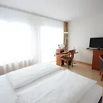 Western Am Strassberger Tor 4*