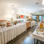 Western Am Strassberger Tor 4*