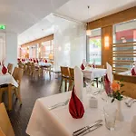 Western Am Strassberger Tor 4*