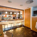 Western Am Strassberger Tor 4*