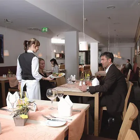Western Am Strassberger Tor Hotell