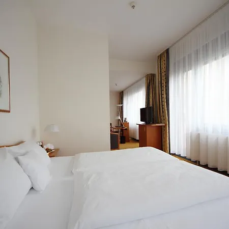 Hotell Western Am Strassberger Tor Plauen