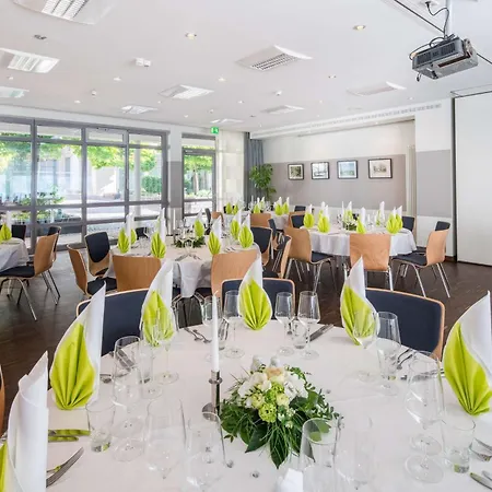 Western Am Strassberger Tor Hotel 4*