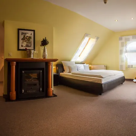 Western Am Strassberger Tor 4*
