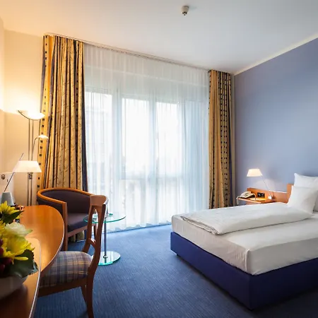 Western Am Strassberger Tor