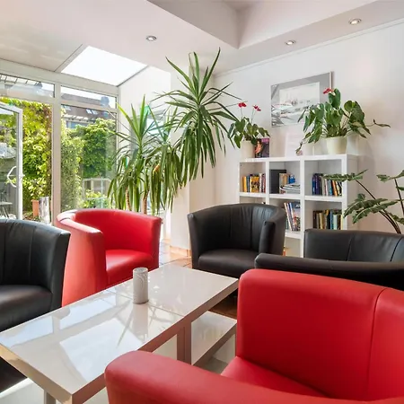 Отель Western Am Strassberger Tor