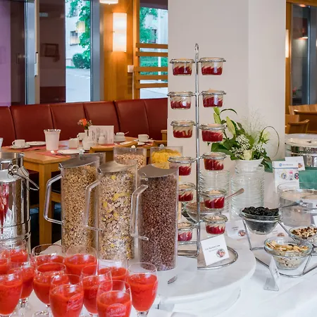 Western Am Strassberger Tor Hotel 4*