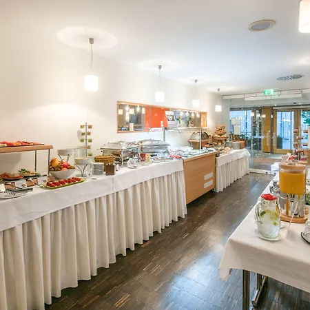 Western Am Strassberger Tor 4*