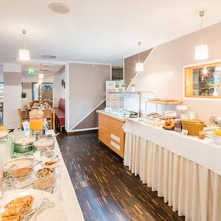 Western Am Strassberger Tor Hotel 4*