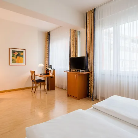 Western Am Strassberger Tor Hotel 4*