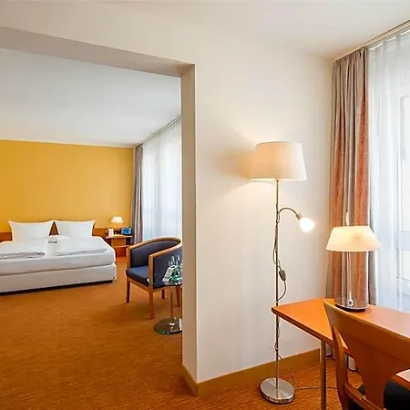 Western Am Strassberger Tor 4*