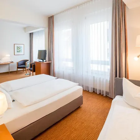 Western Am Strassberger Tor Hotell 4*