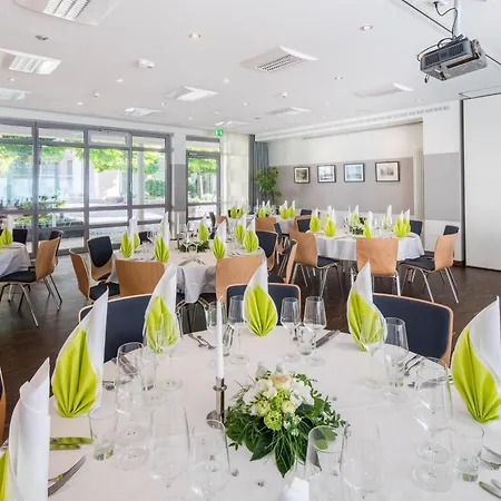 Western Am Strassberger Tor Hotell 4*
