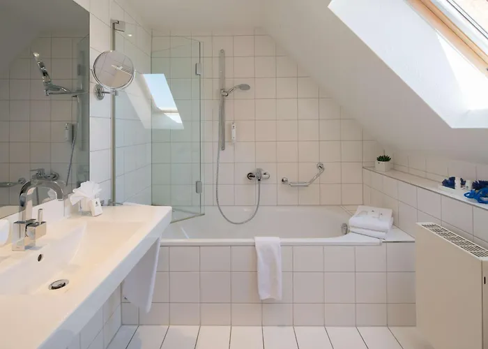 Отель Western Am Strassberger Tor