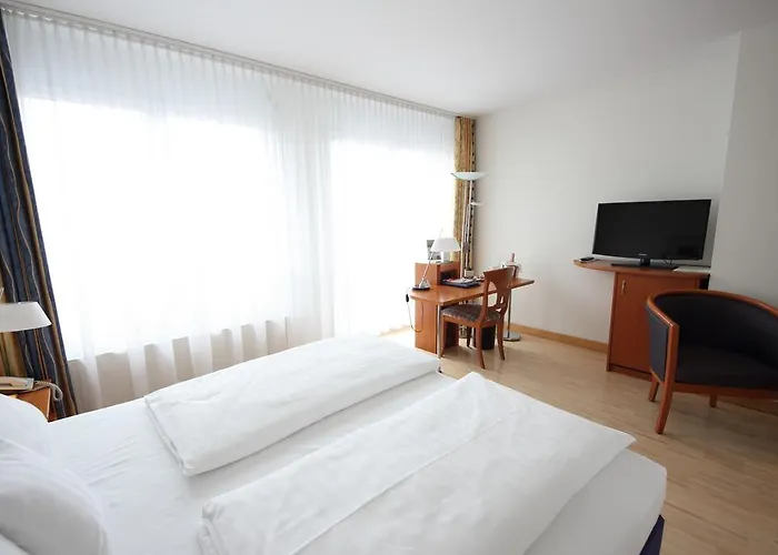 Western Am Strassberger Tor 4*