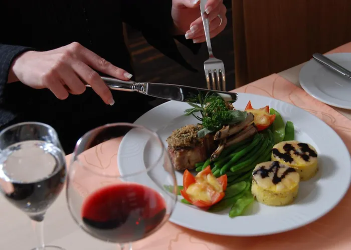 Отель Western Am Strassberger Tor Плауэн