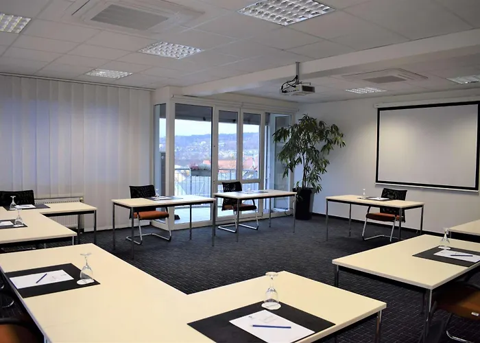 Western Am Strassberger Tor Плауэн