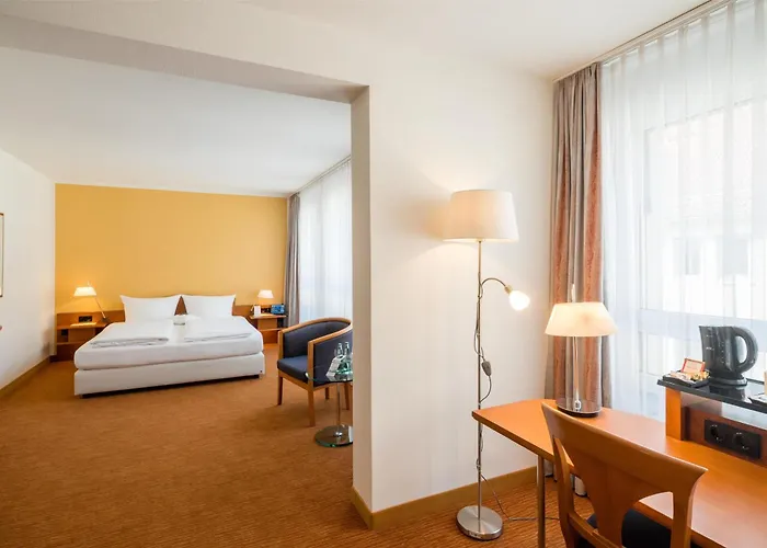 Western Am Strassberger Tor Отель Плауэн