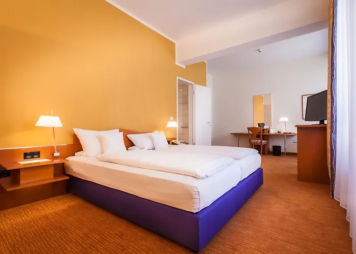 Western Am Strassberger Tor