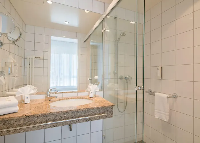 Отель Western Am Strassberger Tor Плауэн