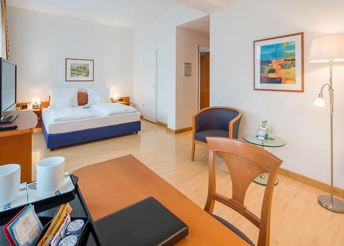 Western Am Strassberger Tor 4*