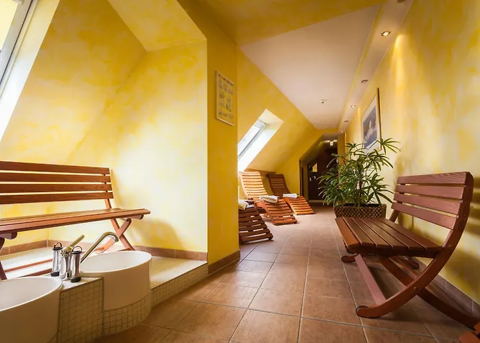 Отель Western Am Strassberger Tor