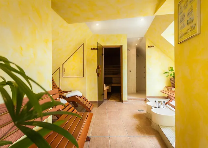 Отель Western Am Strassberger Tor